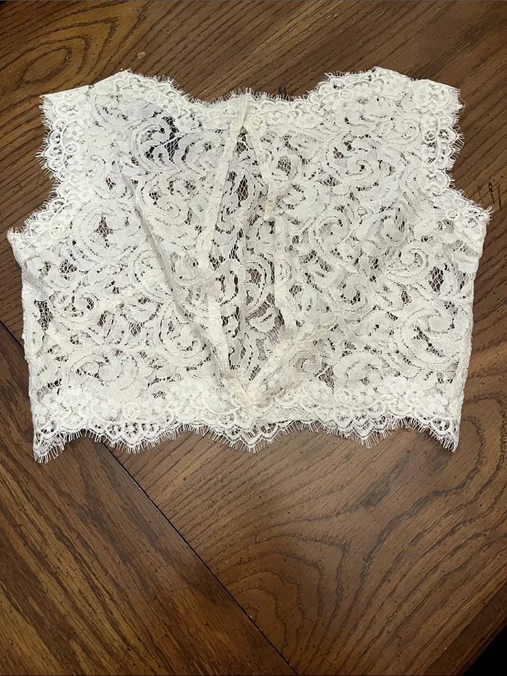 Tadashi Shoji lace crop top, size small - Picture 5 of 11